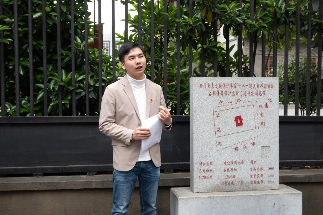 黄色仓库